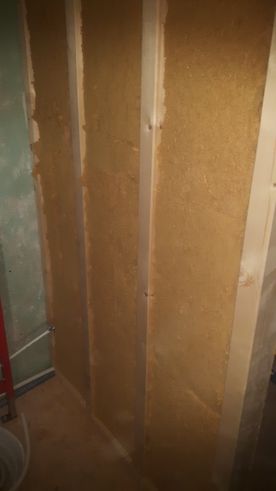 Innenwand mit einer flexiblen Holzweichfaserdämmplatte